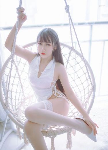 小莹客厅激情1章至50章视频