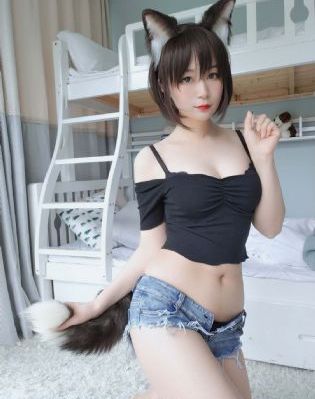 敌营十八年