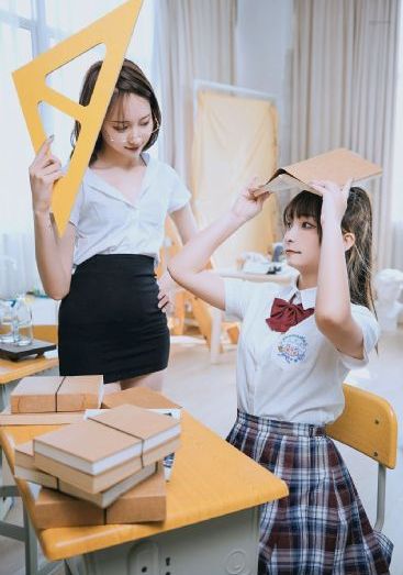 德凯奥特曼免费观看