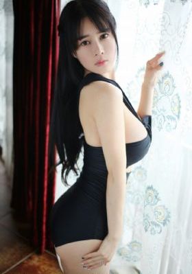 优秀女巫贾斗心